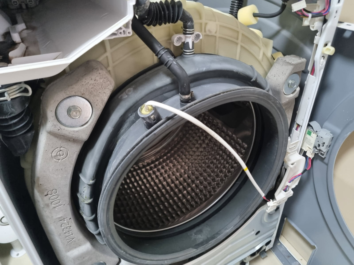 Fisher & Paykel Washing Machine Door Seal Replacement in Armidale